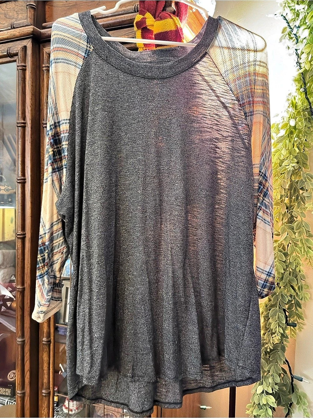 Maurice’s Gray Plaid 3/4 length sleeve